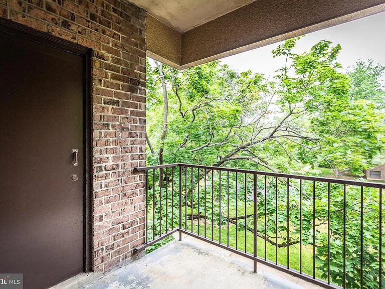 9 Silverwood Cir #11 — Photo 12