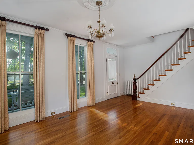 139 Main St — Photo 7