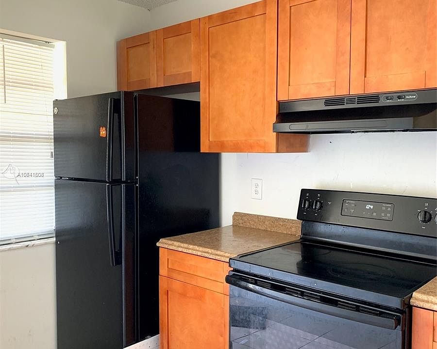 1st image of 95 NE 41st St APT L182