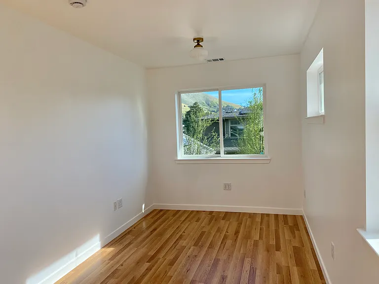 Bonus room with private exterior entrance.