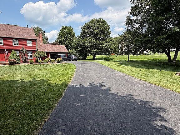 2nd image of 201 Cranberry Rd