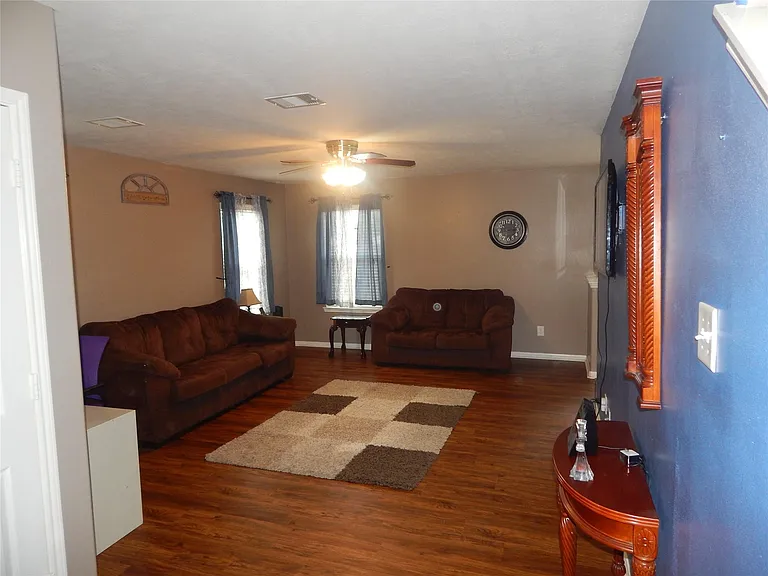 21503 Ornella Cir — Photo 5