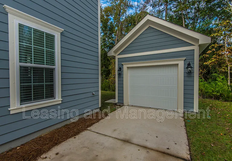 2000 Fleming Woods Rd — Photo 3
