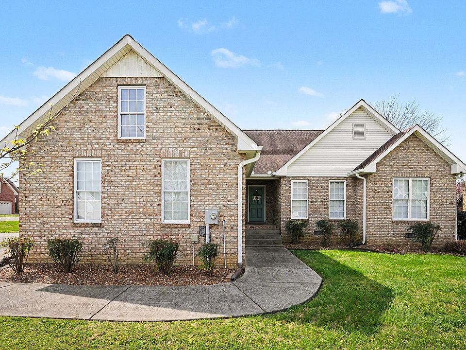 1st image of 161 Fieldstone Ln