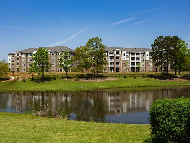 Haywood Reserve Apartment Homes — Photo 27