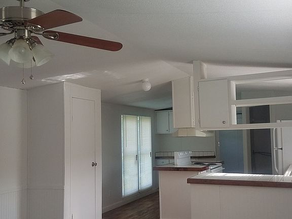 3rd image of 1183 Bonfire Dr