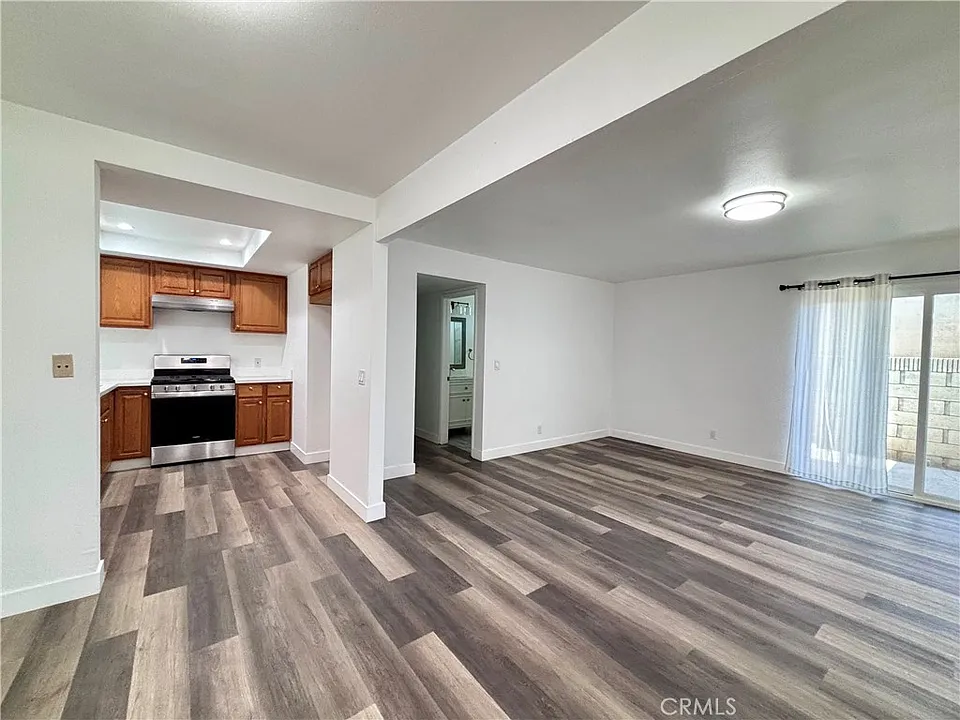 840 S Anaheim Blvd #B