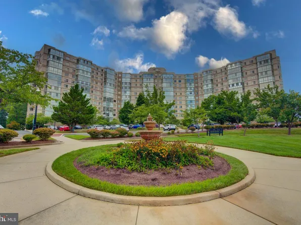 19365 Cypress Ridge Ter Unit 821, Lansdowne, VA 20176