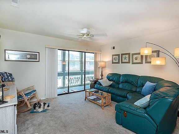 3rd image of 4428 West Ave #1