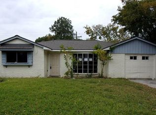 8016 Belle Glen Dr, Houston, TX 77072