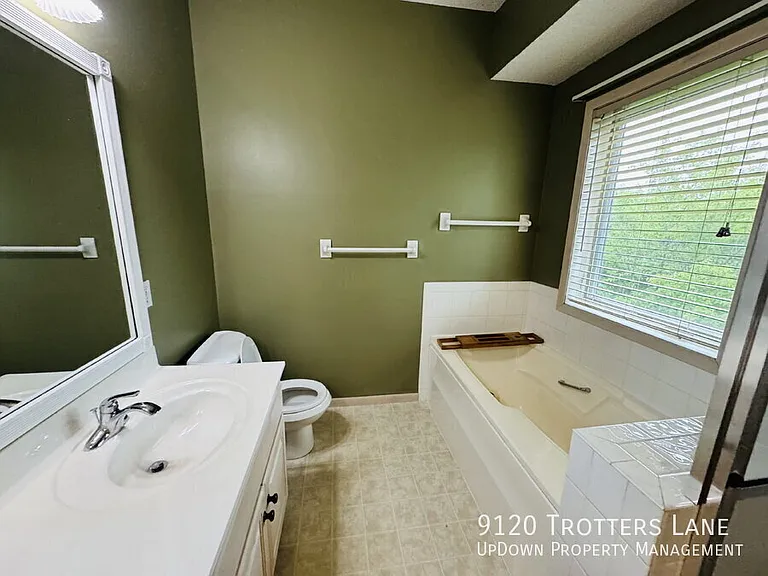 9120 Trotters Ln — Photo 18