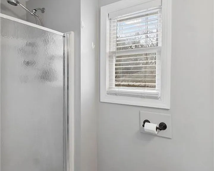 207 N 12th St — Photo 26