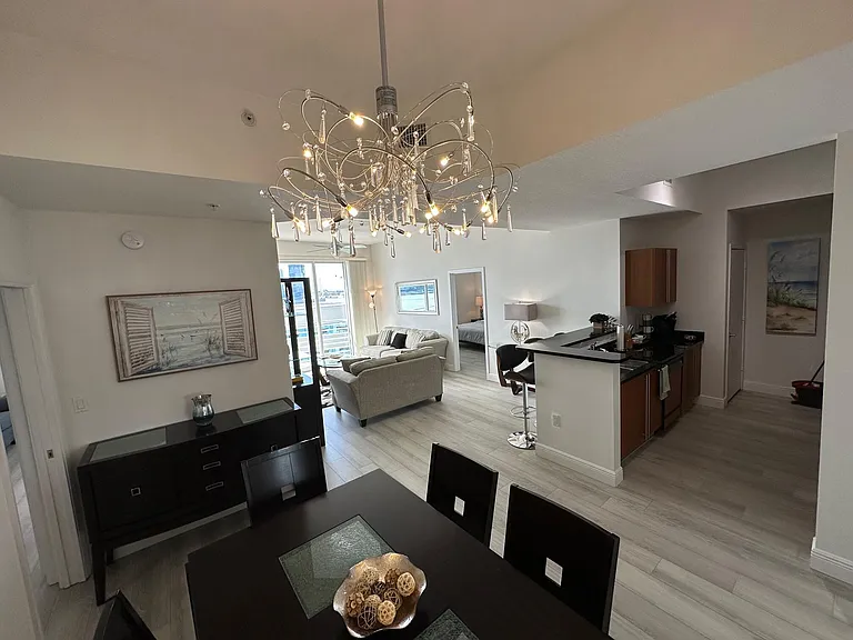 1551 N Flagler Drive Lph #17 — Photo 1