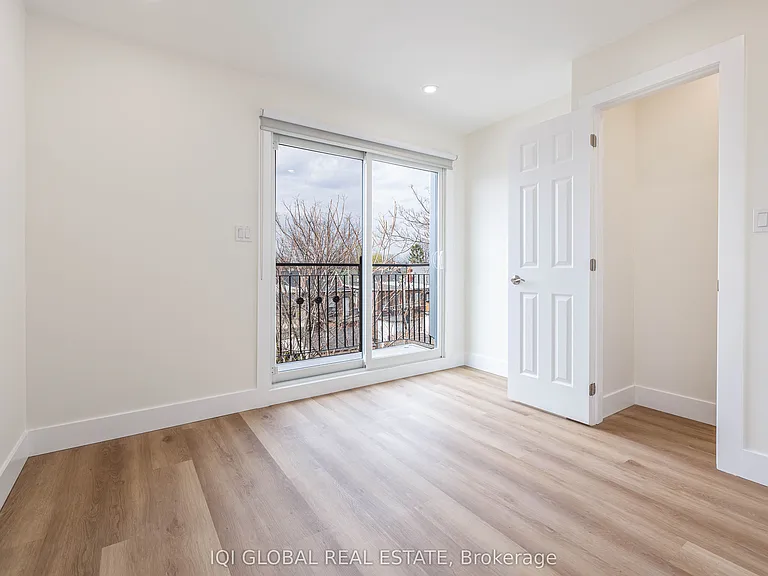 1502 Dufferin St #3 — Photo 11
