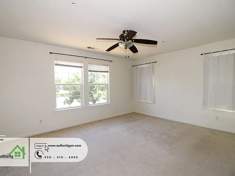 2109 Vienna Way — Photo 20