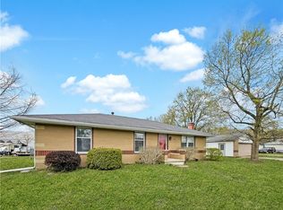 1051 Embassy St, Mattoon, IL 61938