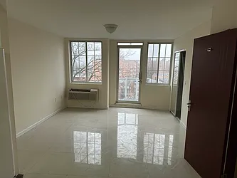 Rented by 18 REALTY