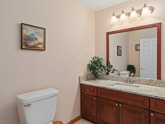 3rd image of 52878 Seven Oaks Dr