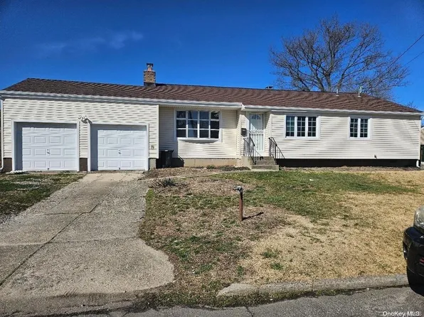 75 Walton Street, Brentwood, NY 11717