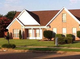 5670 Michaelson Dr, Olive Branch, MS 38654