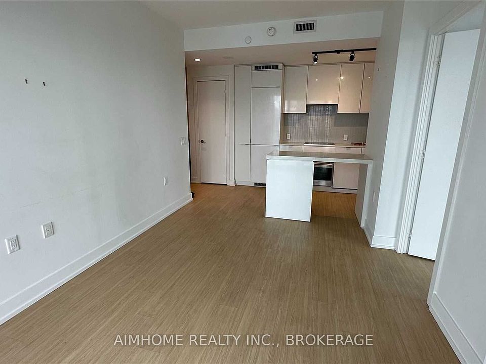 1st image of 7 Grenville St #4803