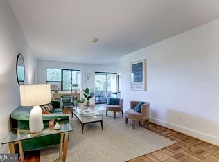 1577 N Colonial Ter #205Y, Arlington, VA 22209