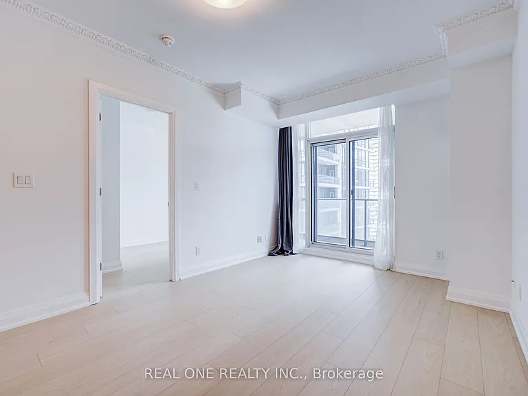 16 Harbour St #3511 — Photo 13