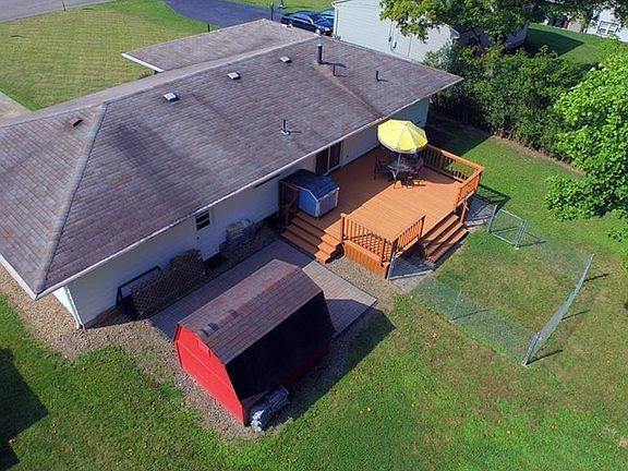 2nd image of 8279 Brookwood Dr NE