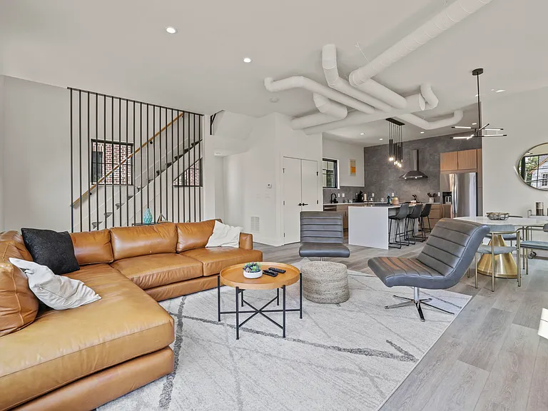466 South Ln — Photo 44