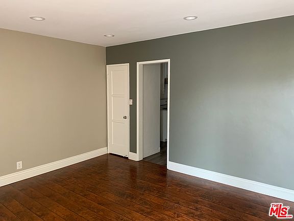 5th image of 221 Argonne Ave