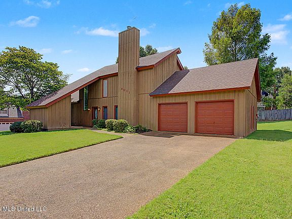 3rd image of 4011 Los Padres Dr
