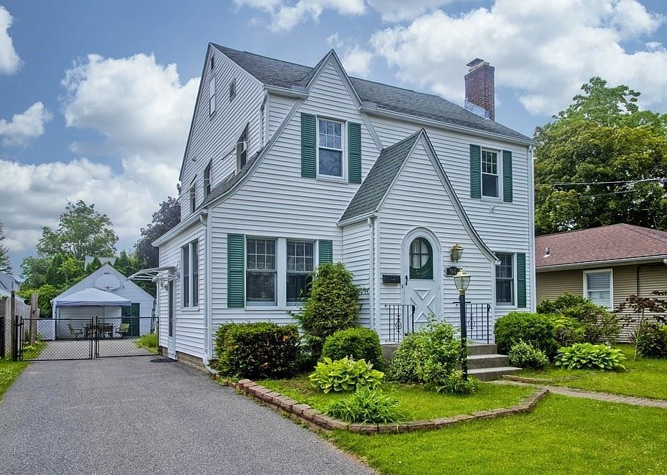 1st image of 94 Gillette Ave