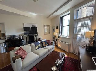 2020 Broadway APT 5A, New York, NY 10023
