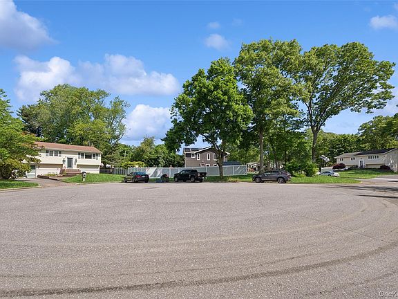 3rd image of 3 Bradley Court
