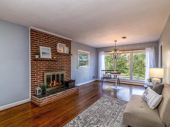 4th image of 3210 Ledgewood Ave