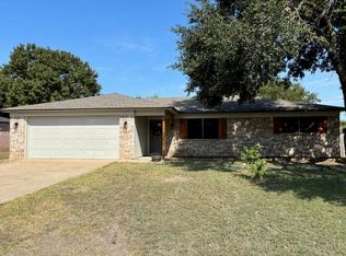 490 Fernwood Dr, Woodway, TX 76712