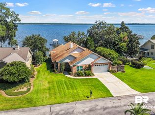 2089 Club House Dr, Lillian, AL 36549