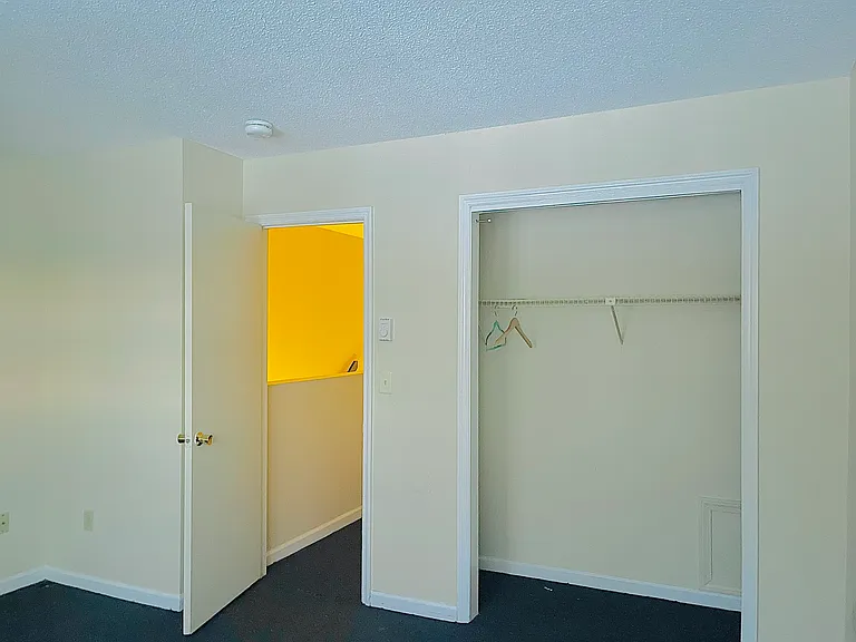 96 Ethan Allen Pkwy #4 — Photo 31