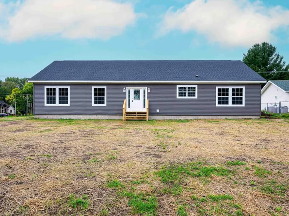 11537 N Candy Cane Ln, Cromwell, IN 46732