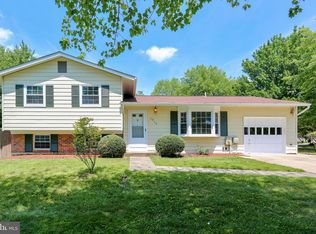 1014 Julian Pl, Rockville, MD
