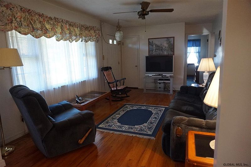 5th image of 359 E CAMPBELL RD