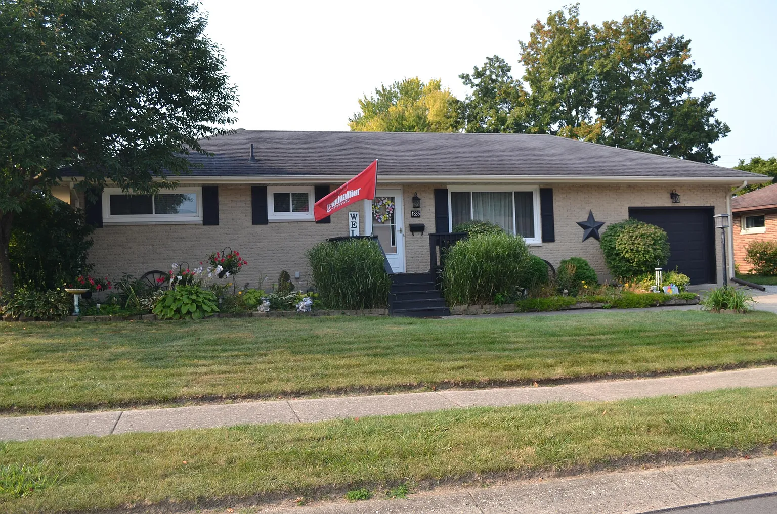 1835 Sierra Ave photo 1