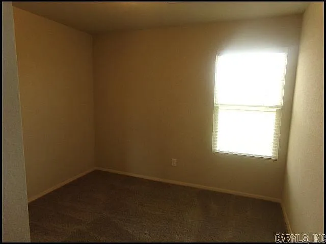 1304 Yarrow Dr — Photo 11