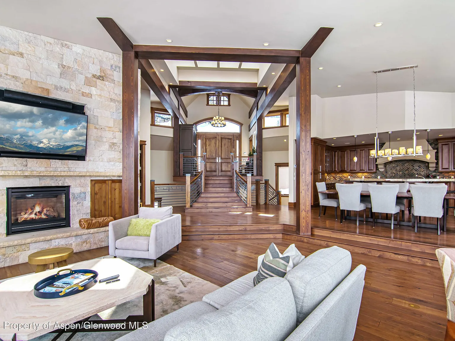 5 bed, 5023 sqft, $69,000 — Photo 3