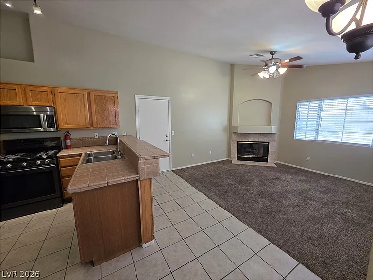6674 Jordan River Dr — Photo 28