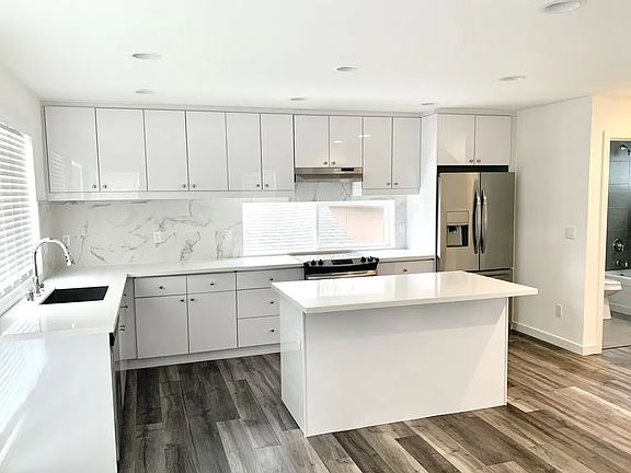 3rd image of 5264 Brooklyn Ave NE #302d2f69a
