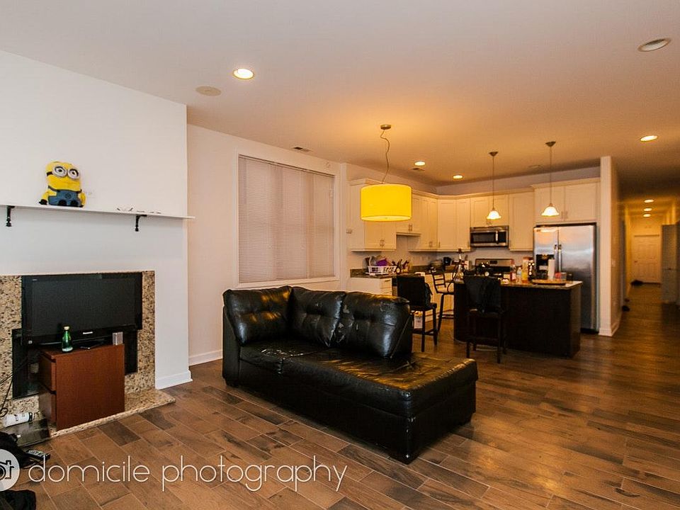 1st image of 2130 W Touhy Ave APT Gw
