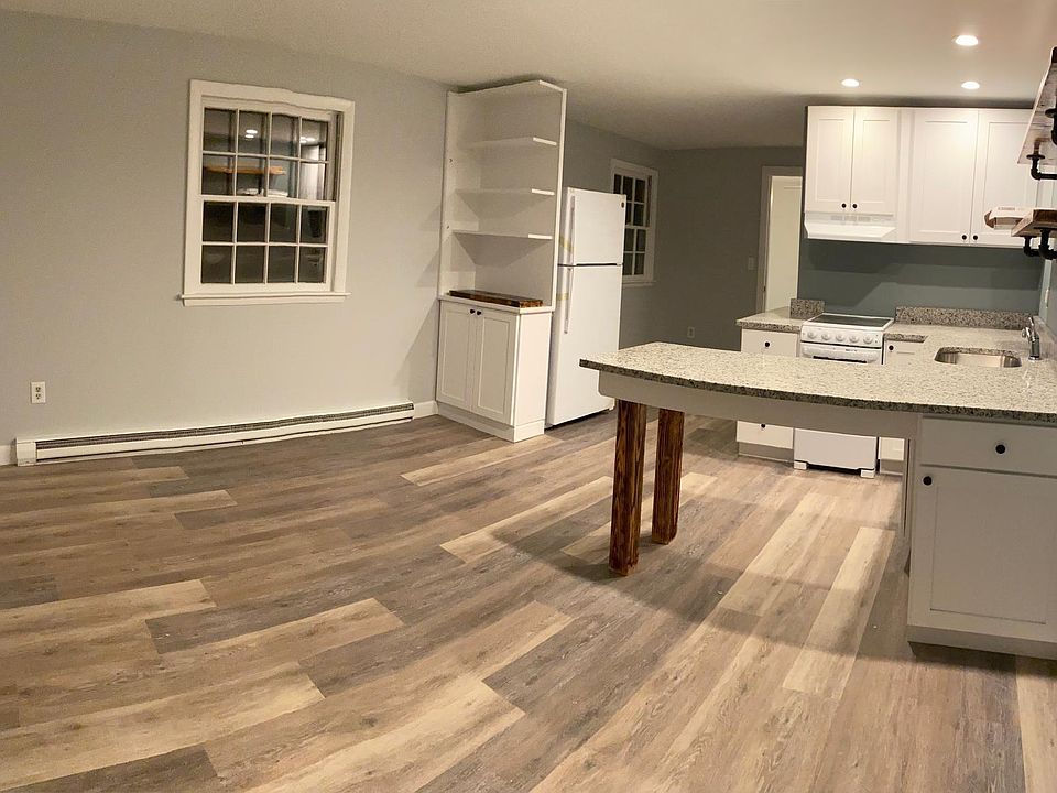 1st image of 3 Sunset Ln #B
