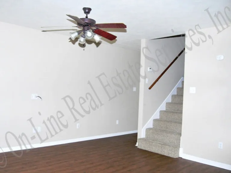 1206 Oney Hervey Dr #B — Photo 3
