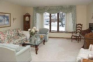 2nd image of 1104 E Ardyce Ln